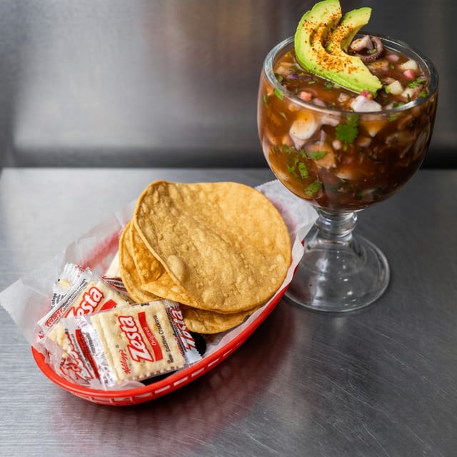 Coctel de Camaron & Pulpo.